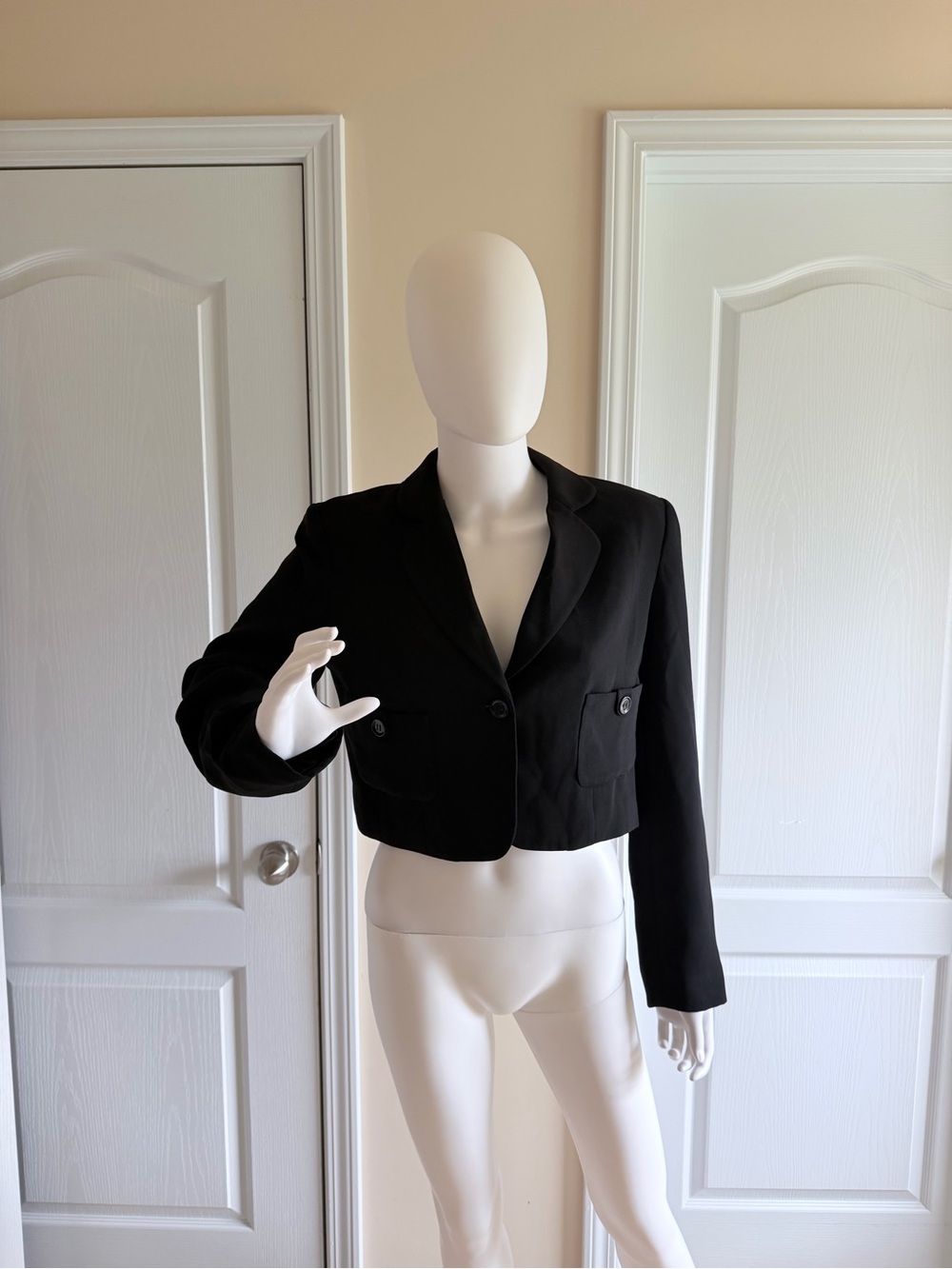 Calvin Klein Black Cropped Business Casual Blazer Jacket Size 6
